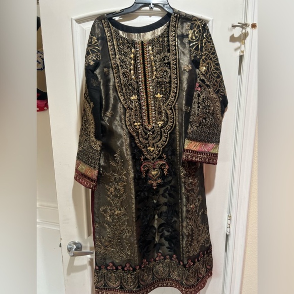 Beautiful brand new Pakistani/Indian dress. - Picture 7 of 13